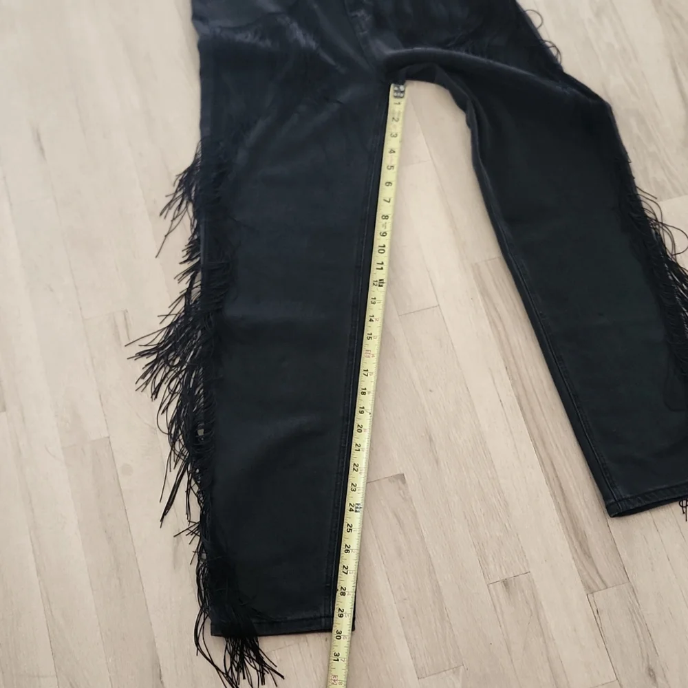 Buckle tapered fit